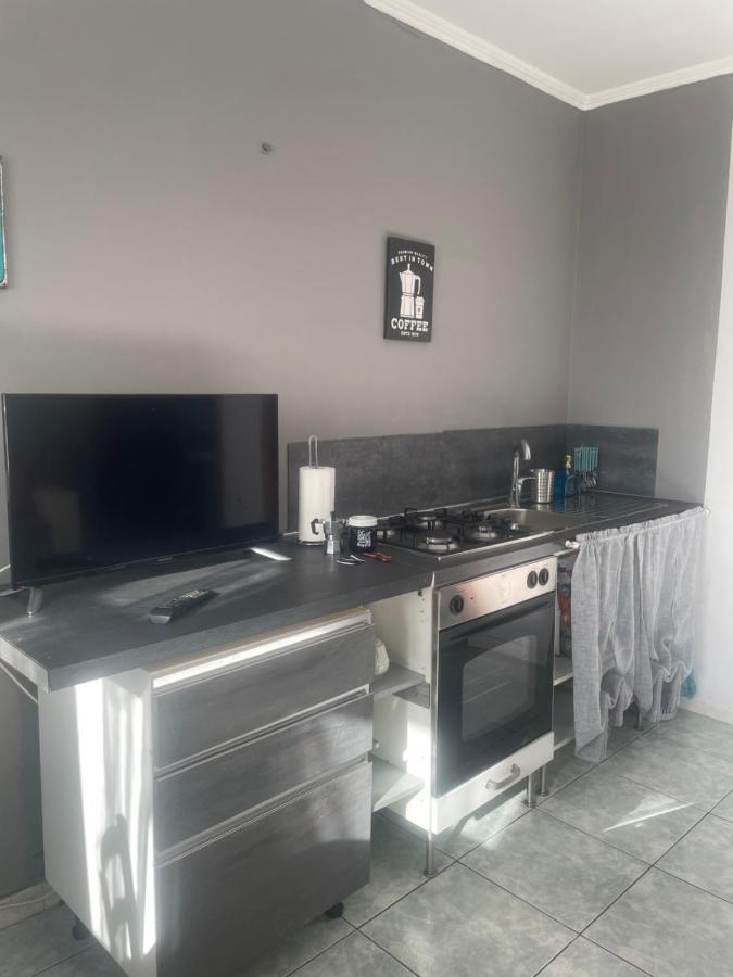 Airport Apartment Happyhouse Fiumicino Exterior photo